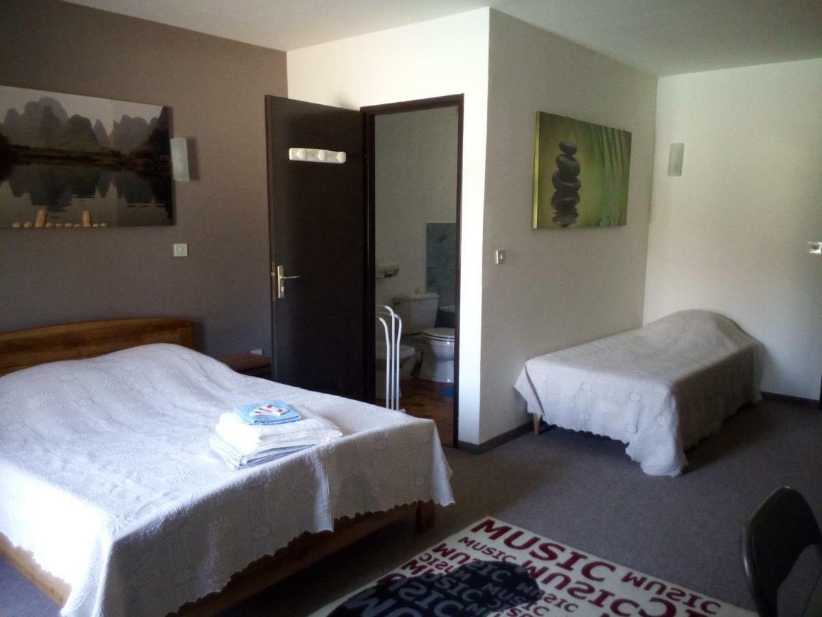Mas Du Colombier Bed and Breakfast Saint-André-les-Alpes Εξωτερικό φωτογραφία
